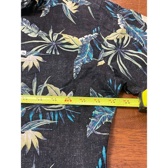 QuickSilver Vintage Hawaiian Floral Pattern Button Down Shirt Adult Medium - Picture 5 of 5